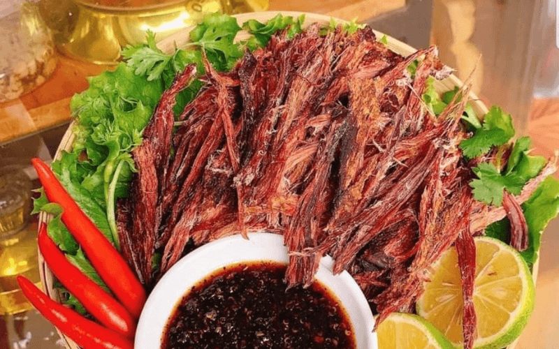 Dac San Ha Giang Thit Trau Gac Bep